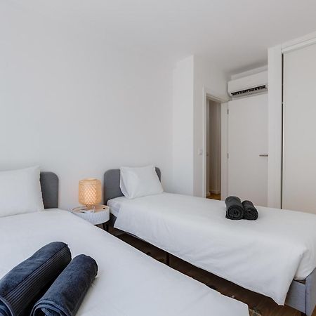 T2 Rosa Dos Ventos, A/C & Terrace - Casas & Papeis Lägenhet Armação de Pêra Exteriör bild