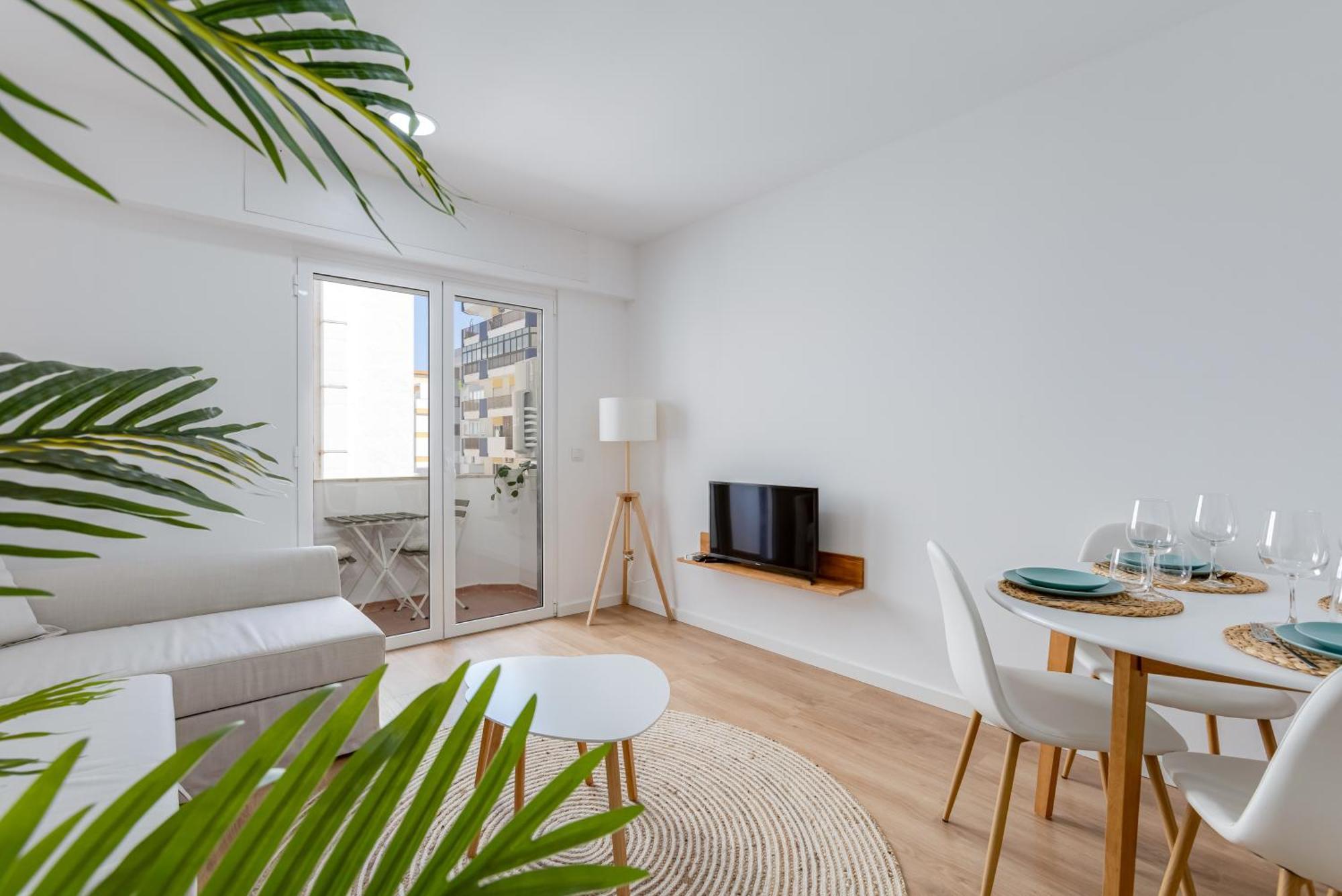 T2 Rosa Dos Ventos, A/C & Terrace - Casas & Papeis Lägenhet Armação de Pêra Exteriör bild